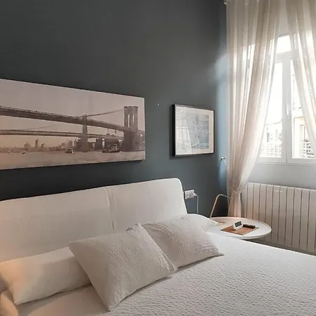De Lujo Frente Al Mercado Colon. Only Adults Apartment *
