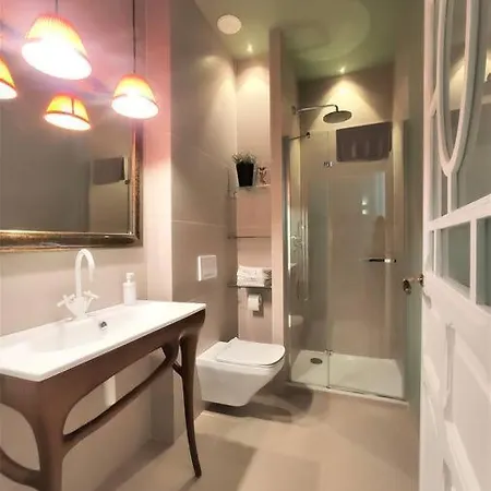 Apartment De Lujo Frente Al Mercado Colon. Only Adults Valencia