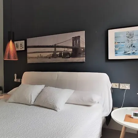 De Lujo Frente Al Mercado Colon. Only Adults Apartment